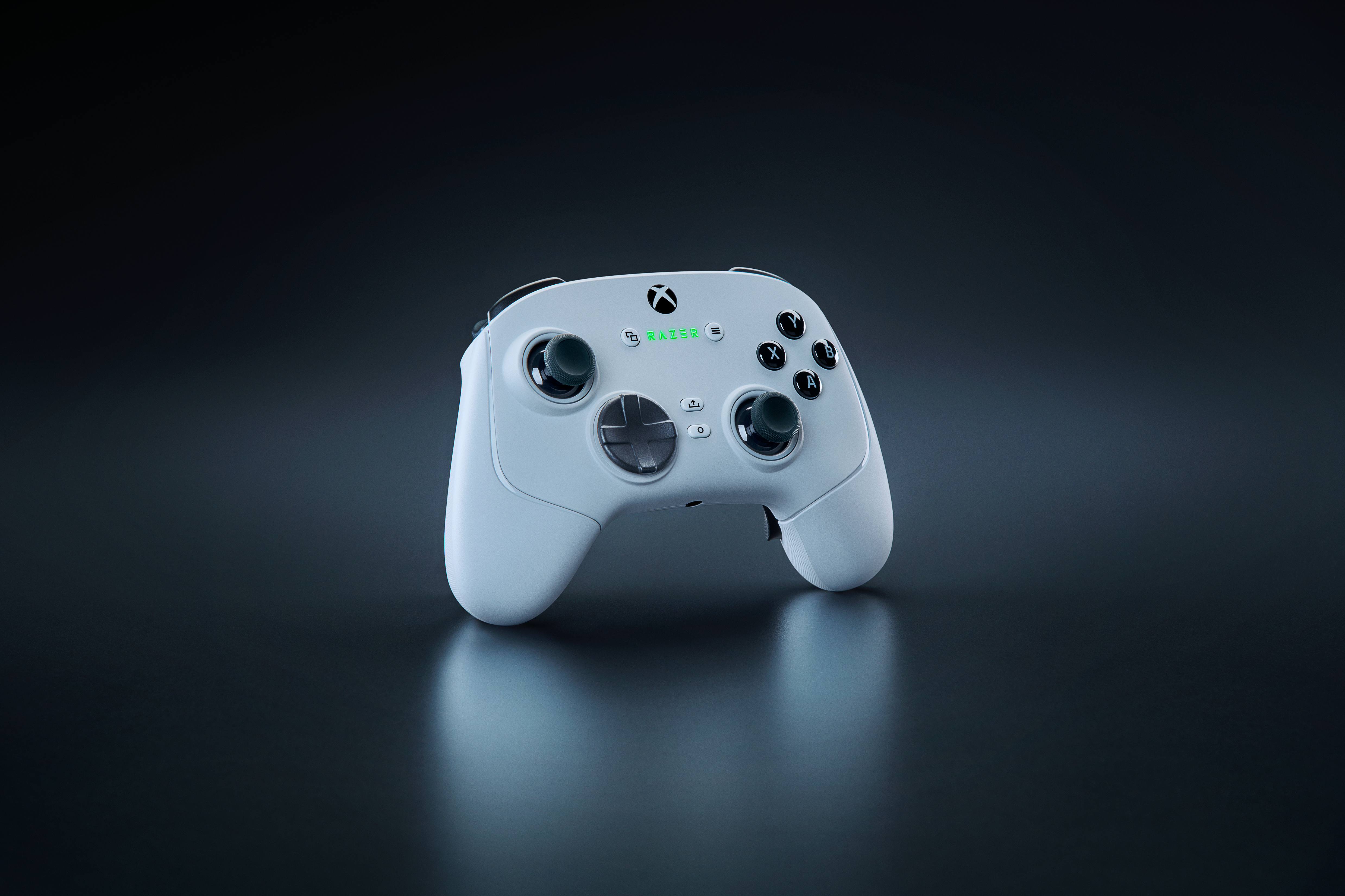 Razer Wolverine V3 Pro for Xbox X|S & PC - White